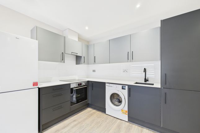 Cam02841G0-Pr0040-Still001