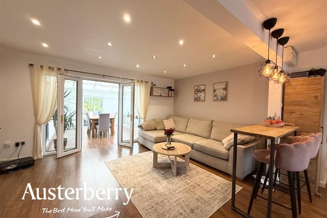 3, Masefield Close, Stoke-On-Trent photo 2