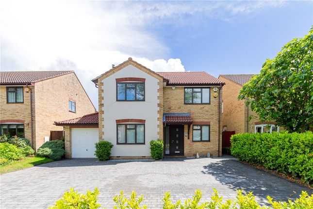 4 bed detached house for sale in Chambersbury Lane, Leverstock Green, Hertfordshire HP3