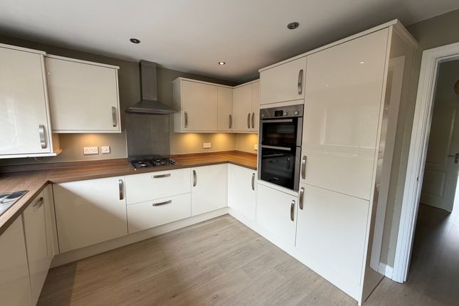 6, Apple Tree Gardens, Blackpool photo 2