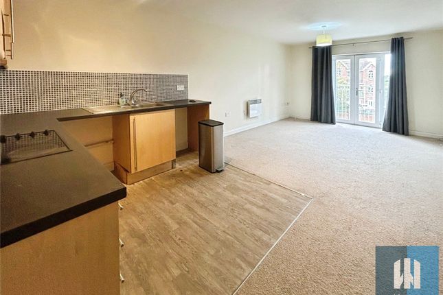 16, Sandringham Court, West Yorkshire photo 4