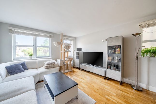 1 Lyndale, 40, Mill Place, Kingston Upon Thames photo 3