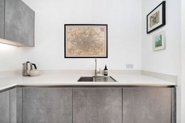 Hendrix Court, 22, Valley Road, London photo 2