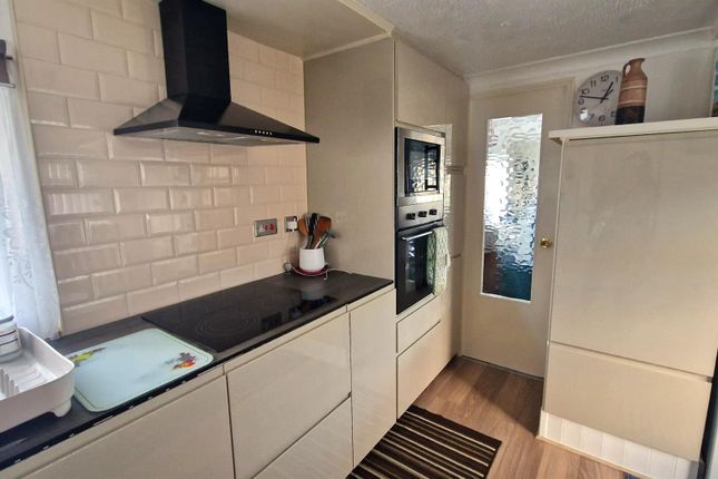 Mobile/park home for sale in Cliff Top Park, Garforth, Leeds