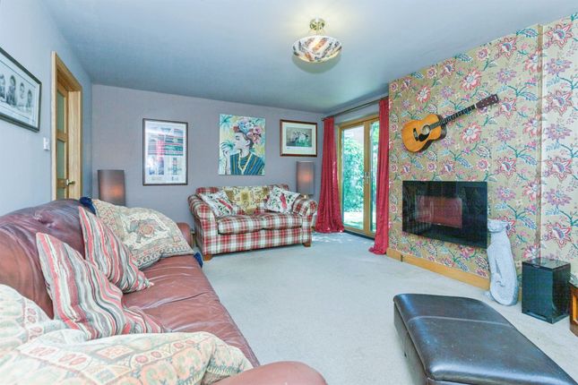 8, Manor Farm Close, Leicester photo 4
