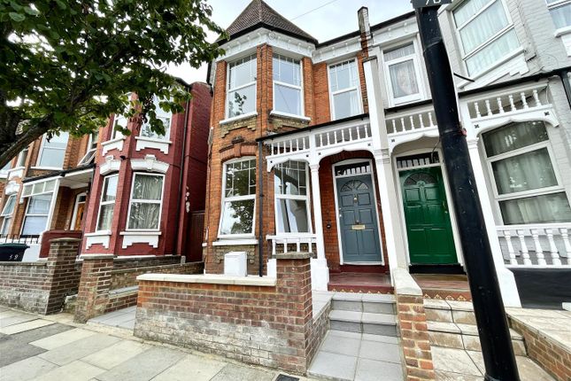 Thumbnail Property to rent in Arcadian Gardens, Palmers Green