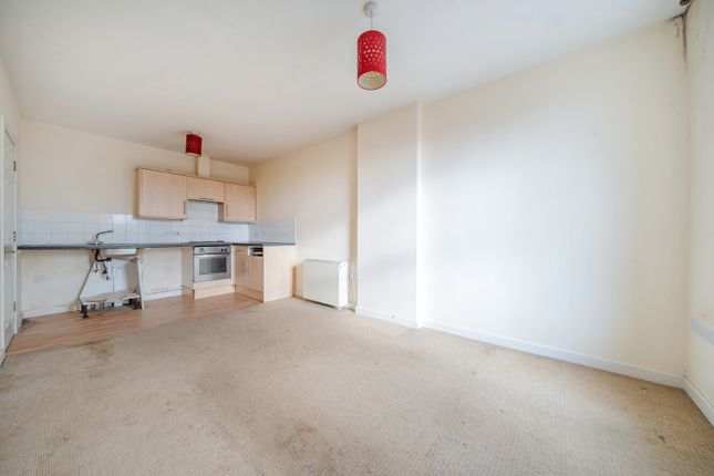 Flat 3B, Marina Buildings,, Stoke Road, Hampshire photo 2