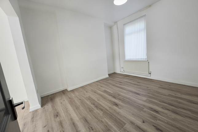 25 Brookdale Street, Neath photo 4