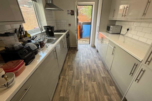 54, Kensington, Liverpool photo 4