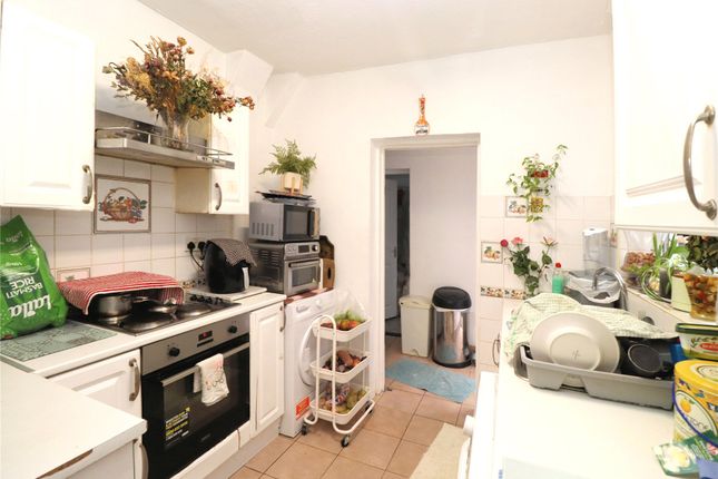 9, Courtenay Road, Surrey photo 2