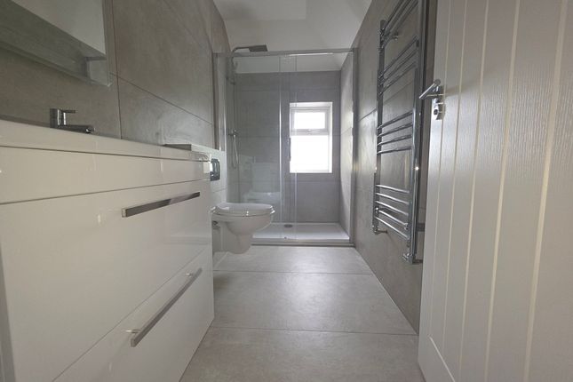 80a North Road, West Drayton photo 3