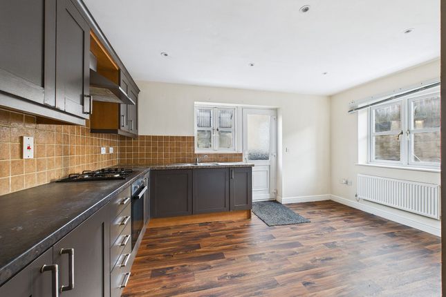 17, Queens Gate, Consett photo 3