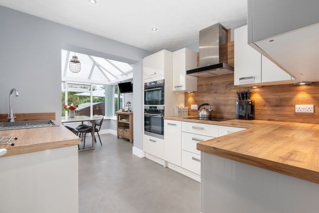 26 Laurys Avenue, Isle Of Man photo 4
