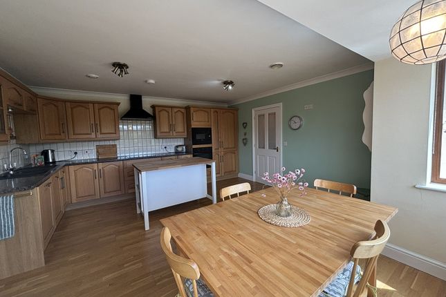 Yr Adfa, Llangadog, Llangadog photo 5