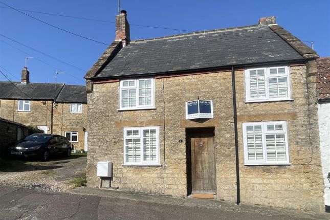 2-bed house on 4, Middle Path, Crewkerne, £150,000