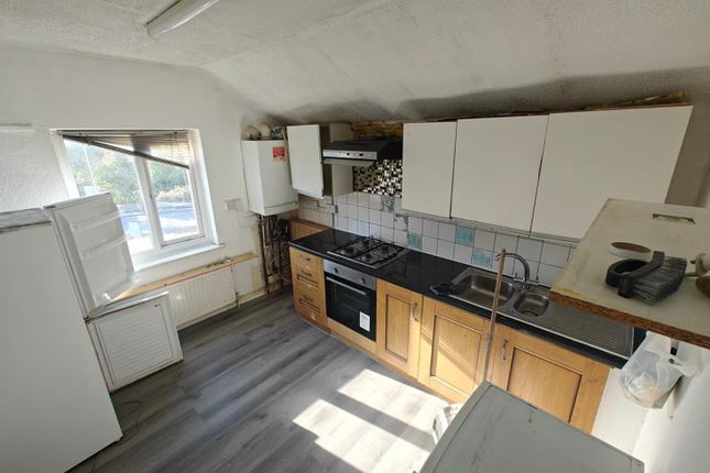 Walton Road, West Molesey photo 5