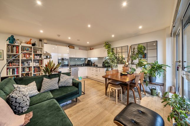 1-bed flat on Flat 12A, Fitton Court, 16, Horsnell Close, London, £375,000