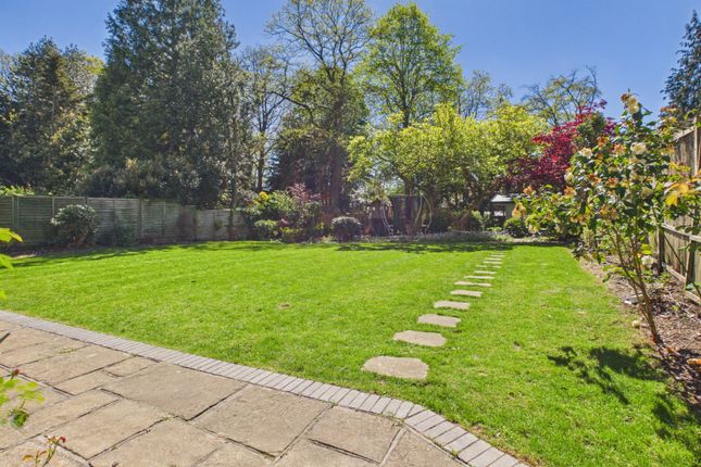 48, High Beeches, Buckinghamshire photo 2