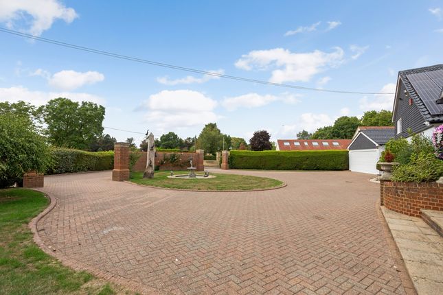 Detached house to rent in Down Place, Water Oakley, Windsor