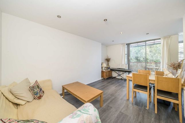 Flat for sale in Smyrna Road, London