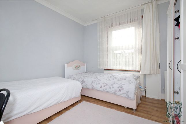 Terraced house for sale in King Edwards Road, London