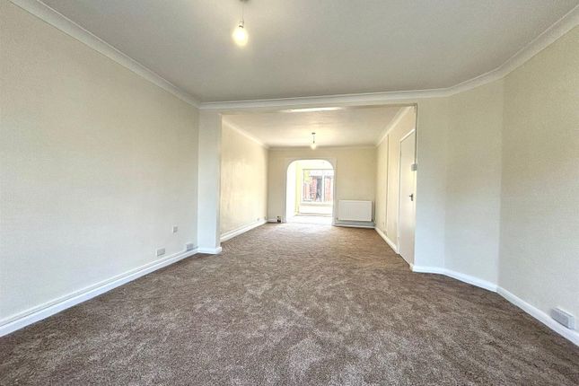 BUMPER, 9 Chitterfield Gate, West Drayton photo 2