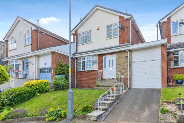 8, Highfield Drive, Mossley photo 2