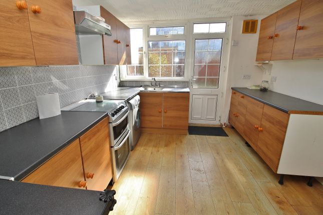 4, Abbas Green, Havant photo 3