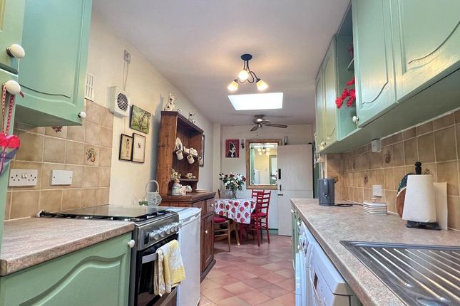 The Mead, Wykeham Close, Steyning photo 3