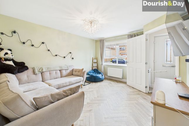 15 Cardamine Parade, Stafford photo 2