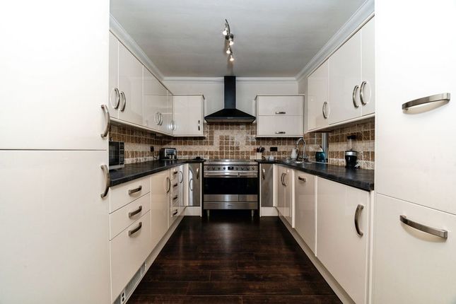 9, Charles Avenue, Louth photo 4