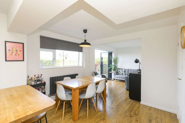 15 Belvedere Close, Chesterfield photo 3