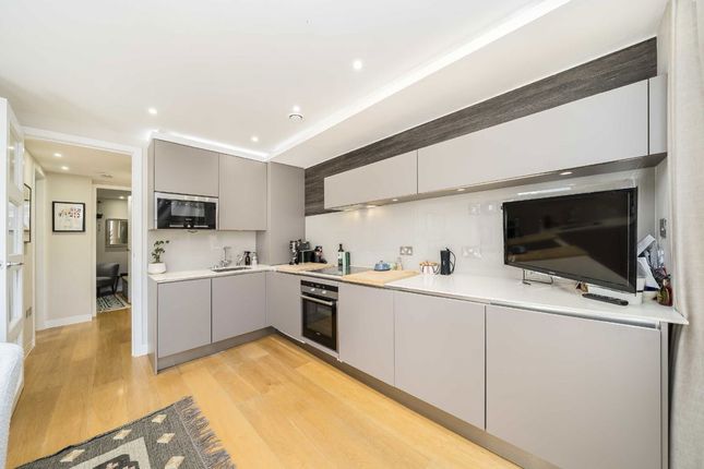 Flat 4 Cliff Court, 14, West Cottages, London photo 4