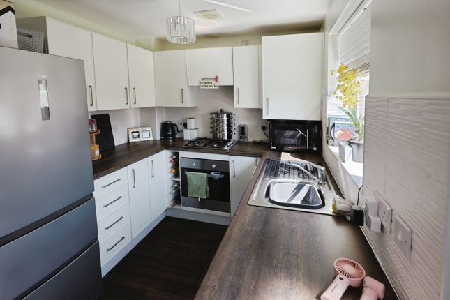 14, Henson Close, Ferryhill photo 4