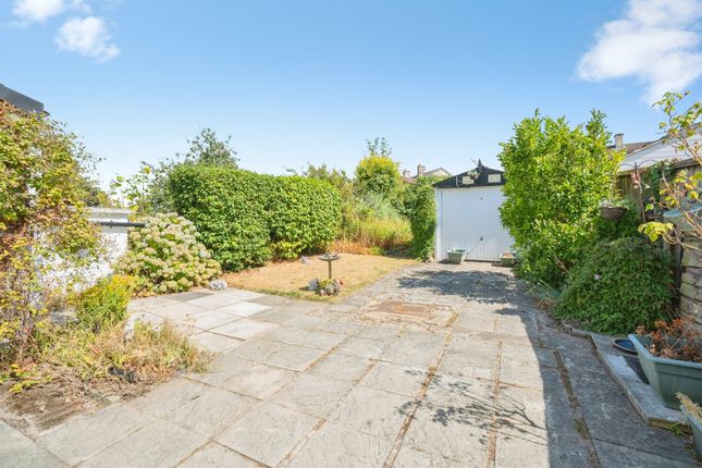 39, Thurnscoe Bridge Lane, ROTHERHAM photo 4
