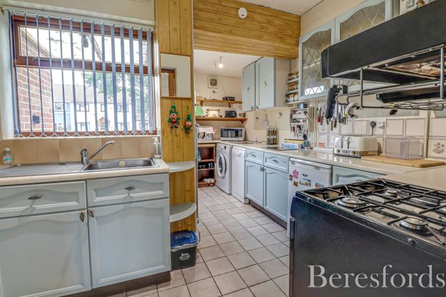 12, Clarence Road, Brentwood photo 3