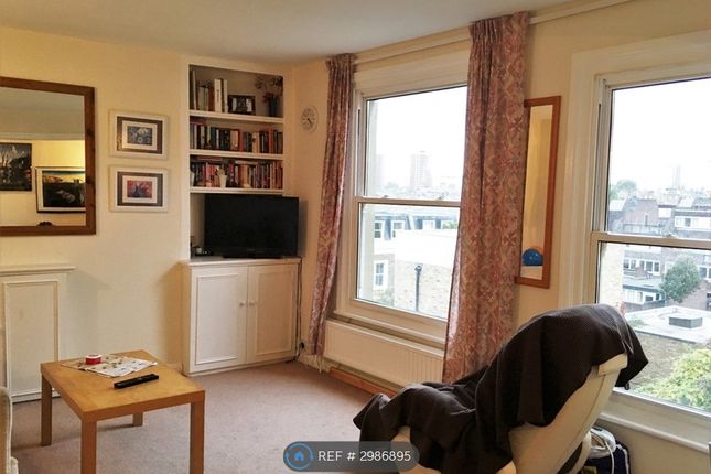 Flat, London photo 2