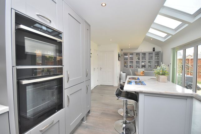 10, James Close, Northampton photo 4