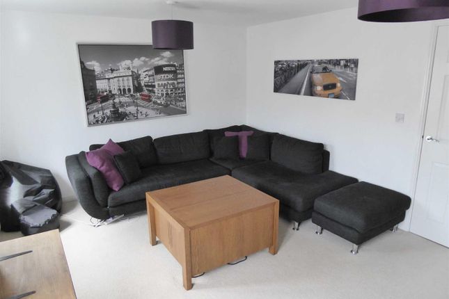 52, Dunlop Avenue, Leeds photo 3
