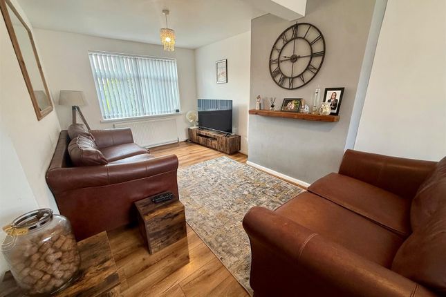 21, Tack Farm Road, Wordsley photo 2