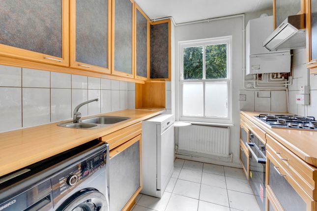 16,, Bergholt Mews, London photo 4