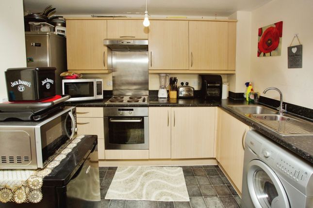 Flat for sale in Alexander Square, Eastleigh, Hampshire