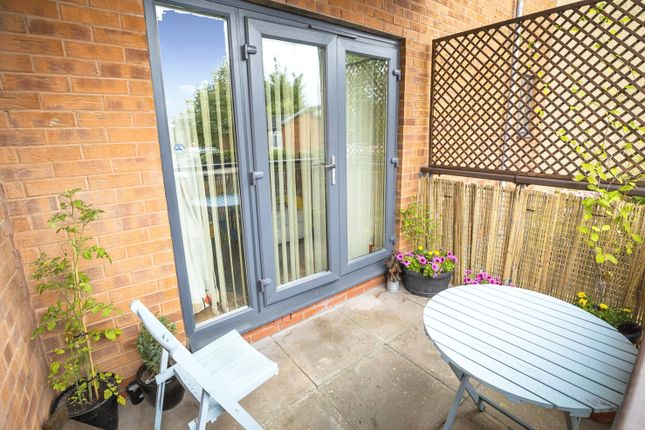 Flat for sale in Arbour Walk, Helsby