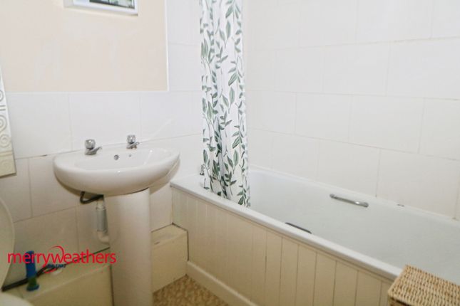 19 Selwood Flats, Doncaster Road, Rotherham photo 3
