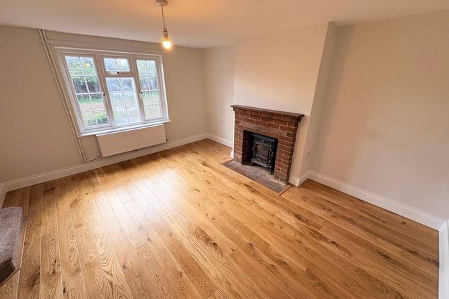 Tollgate Cottage, Harrold Road, Lavendon photo 2