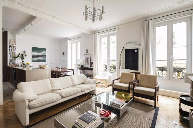 Thumbnail Apartment for sale in Paris 9th, 75009, France