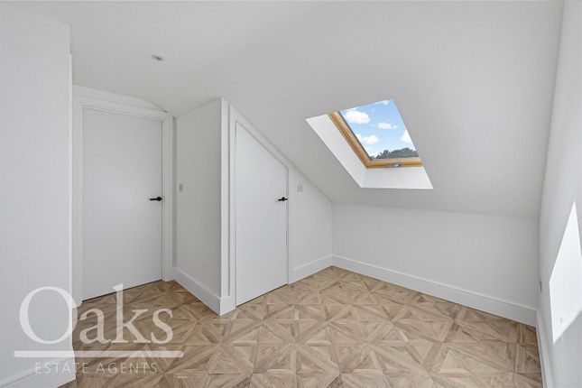 12 Embassy Court,, Avenue Road, London photo 4