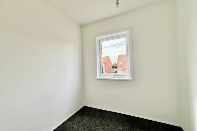 16 Lodge Road, SCUNTHORPE photo 3