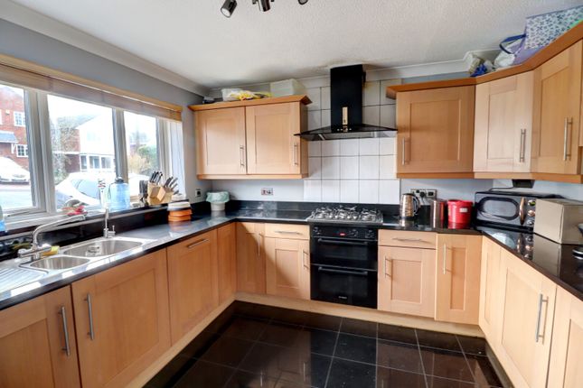 Link-detached house for sale in Sunny Bank, Widmer End, High Wycombe