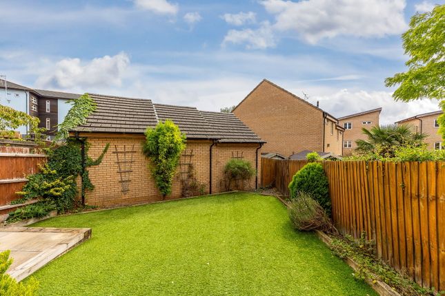 31, Newington Gate, Milton Keynes photo 3